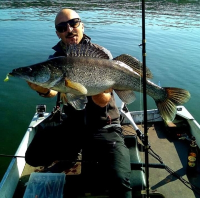 Puccetti guida lago di Varese in barca