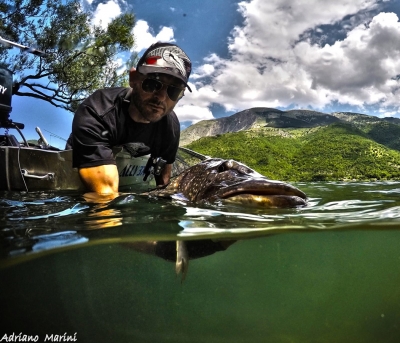 Fabrizio A pesca di lucci nei laghi del centro Italia