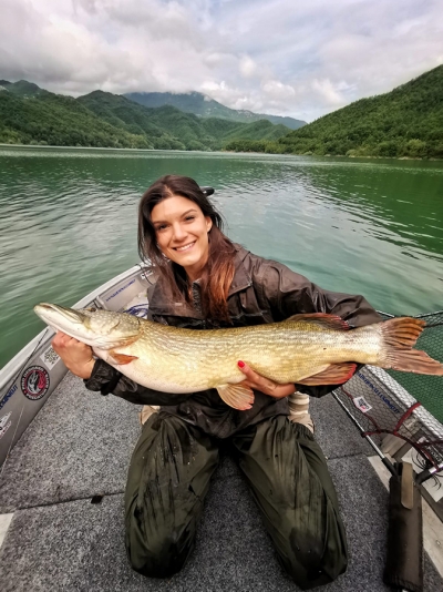 A pesca di lucci nei laghi del centro Italia